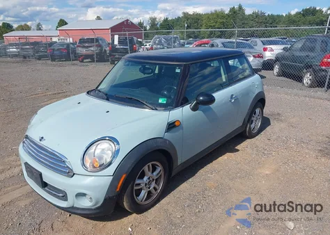 2013 Mini Hardtop Cooper из США, поврежденный, VIN WMWSU3C54DT683988
